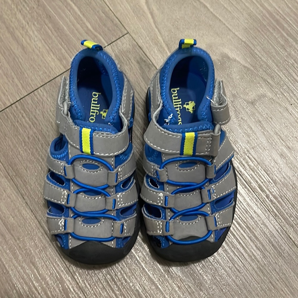 Toddler shoes